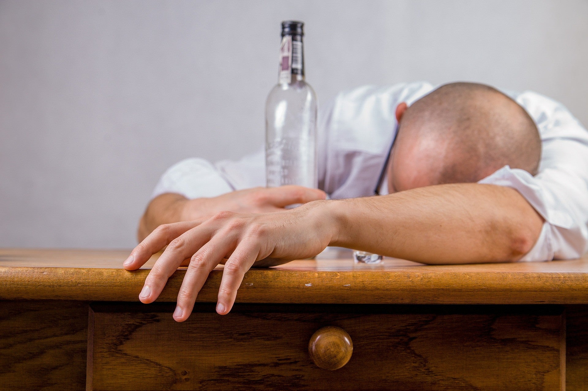 4 Tricks for Getting Rid of a Hangover